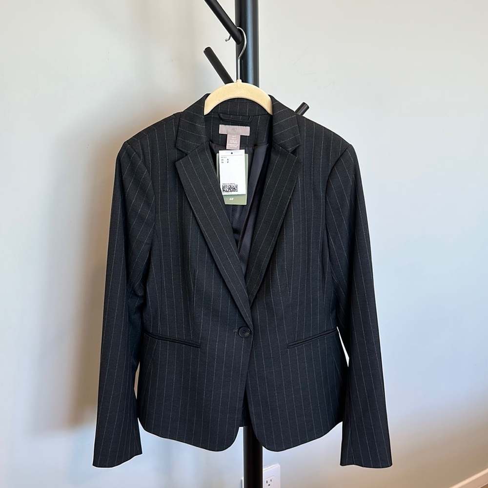 H&M Women’s Gray Pin-Stripe Blazer (s) new with tags!